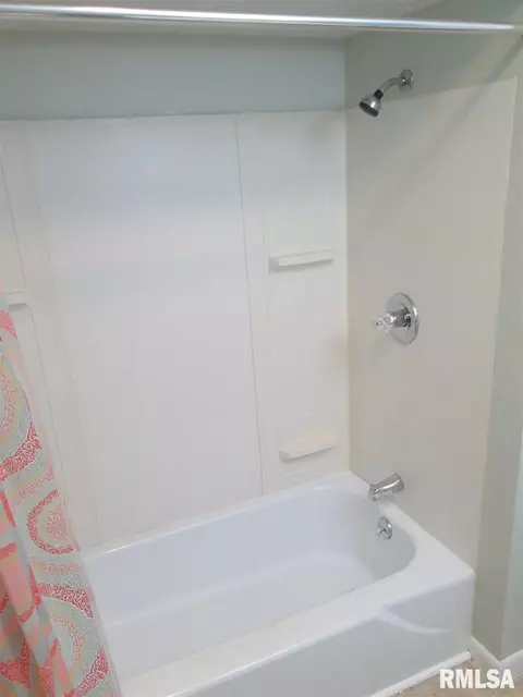 108 Jana Rd, Macomb, IL 61455 photo 15