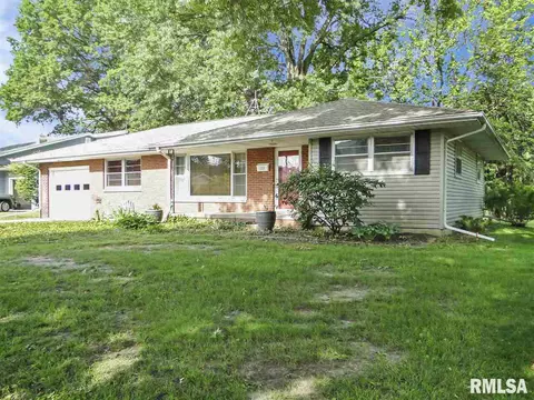 108 Jana Rd, Macomb, IL 61455 photo 2
