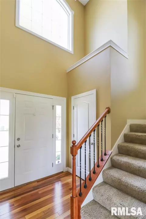 11020 N Crestpointe Ln, Dunlap, IL 61525 photo 6