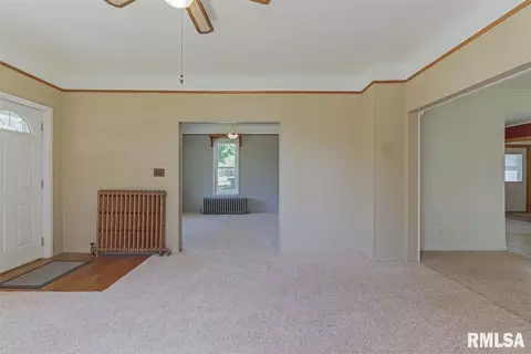200 E Kauffman St, Congerville, IL 61729 photo 5