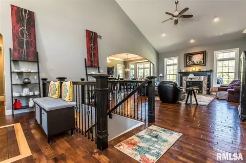 8801 N Westpoint Ct, Edwards, IL 61528 photo 3