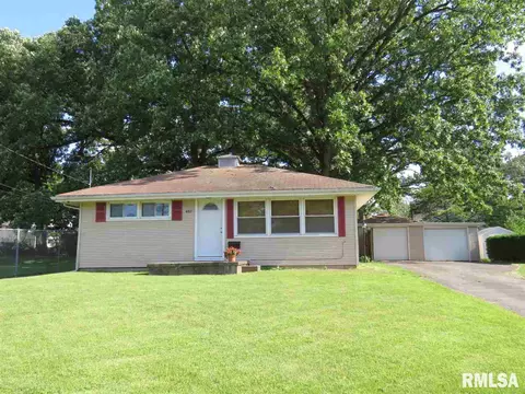402 W Maple Dr, Eureka, IL 61530 photo 21