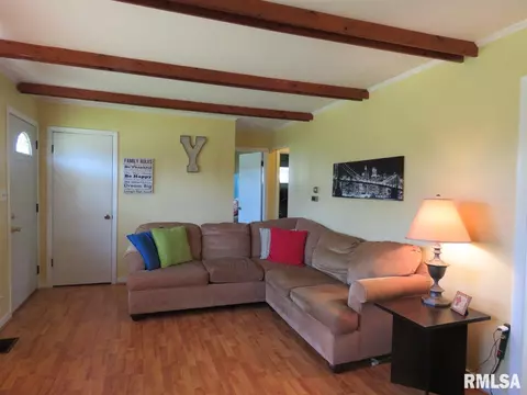 402 W Maple Dr, Eureka, IL 61530 photo 7