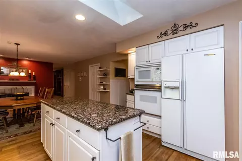 700 Bayside Dr, Germantown Hills, IL 61548 photo 10