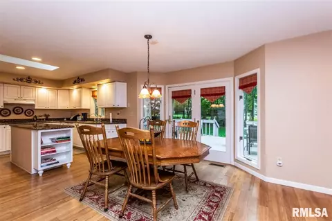 700 Bayside Dr, Germantown Hills, IL 61548 photo 14