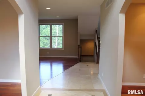 2129 W Liams Way, Dunlap, IL 61525 photo 3