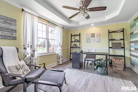 2411 W Marks Pl, Dunlap, IL 61525 photo 5