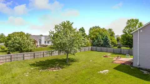 2411 W Marks Pl, Dunlap, IL 61525 photo 34