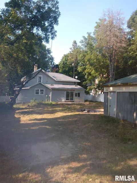 404 W 3rd St, Delavan, IL 61734 photo 24