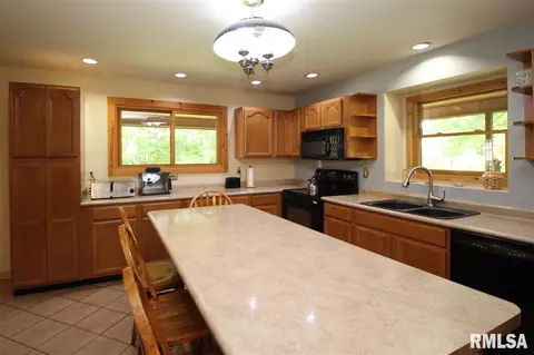 205 Starr Ct, Washington, IL 61571 photo 7