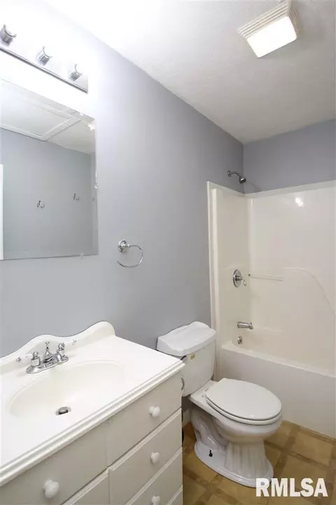 205 Starr Ct, Washington, IL 61571 photo 17