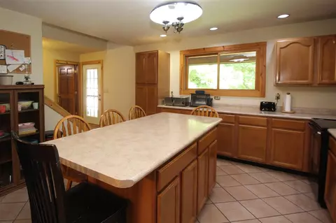 205 Starr Ct, Washington, IL 61571 photo 8