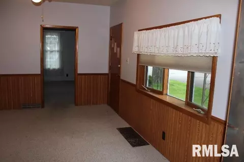 609 Custer Pl, Canton, IL 61520 photo 10