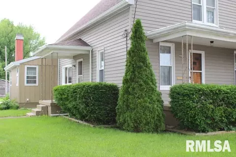 609 Custer Pl, Canton, IL 61520 photo 3