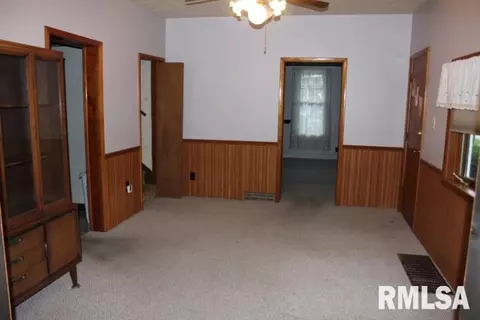 609 Custer Pl, Canton, IL 61520 photo 9