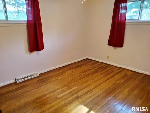 208 Jo Ave, Germantown Hills, IL 61548 photo 17
