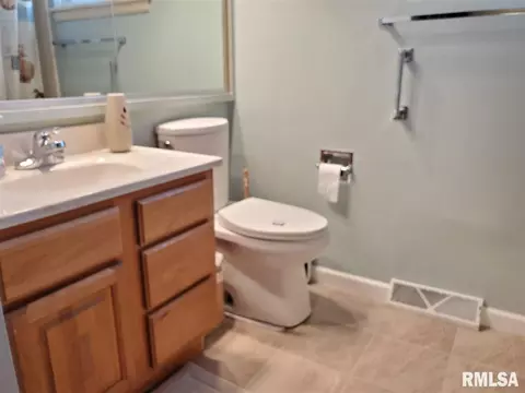 208 Jo Ave, Germantown Hills, IL 61548 photo 18