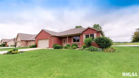5121 S Cameron Ln, Mapleton, IL 61547 photo 2