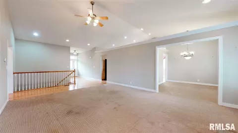 5121 S Cameron Ln, Mapleton, IL 61547 photo 13