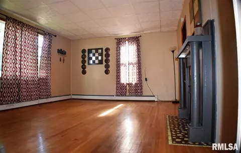519 E Ash St, Canton, IL 61520 photo 25