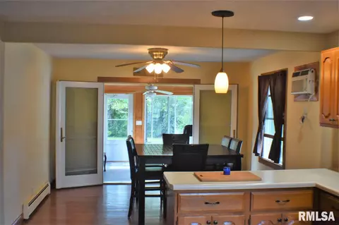 519 E Ash St, Canton, IL 61520 photo 15