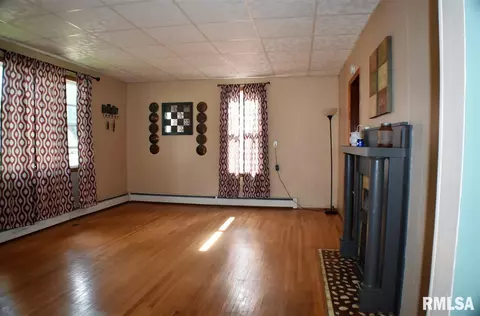 519 E Ash St, Canton, IL 61520 photo 26