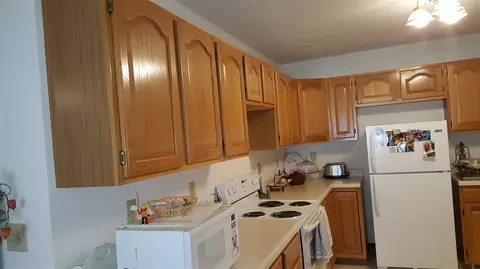 345 S Main St, Canton, IL 61520 photo 6