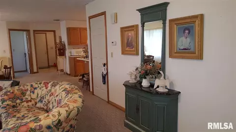 345 S Main St, Canton, IL 61520 photo 18