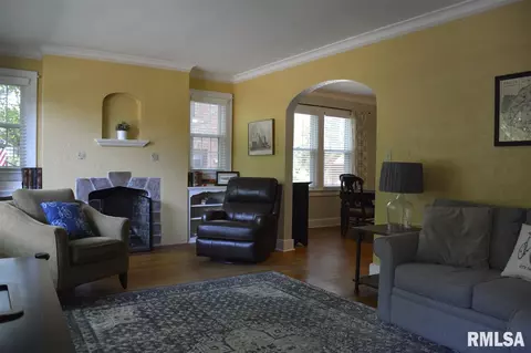 118 N Kickapoo Ter, Peoria, IL 61604 photo 7