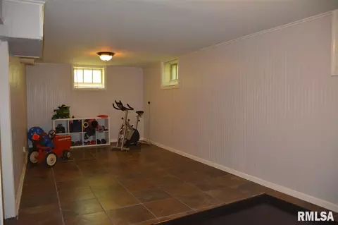 118 N Kickapoo Ter, Peoria, IL 61604 photo 33
