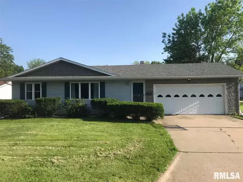851 W Chase St, Macomb, IL 61455 photo 1