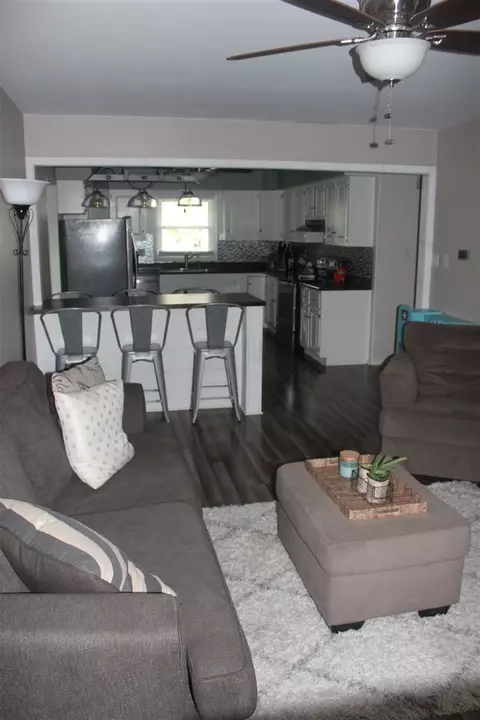 851 W Chase St, Macomb, IL 61455 photo 7