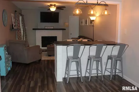 851 W Chase St, Macomb, IL 61455 photo 9