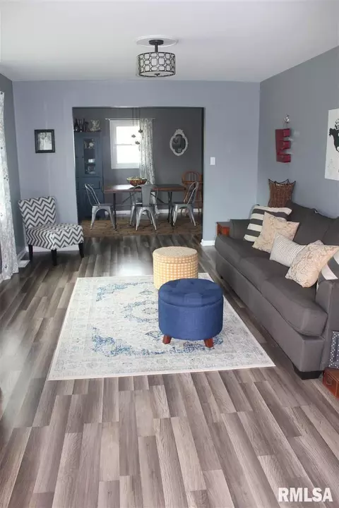 851 W Chase St, Macomb, IL 61455 photo 4