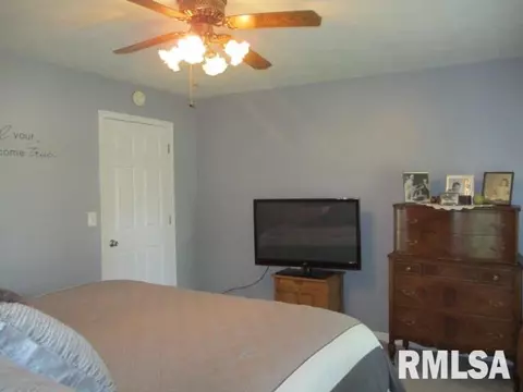 512 Main St, Henry, IL 61537 photo 7