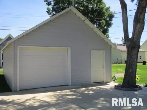 512 Main St, Henry, IL 61537 photo 28