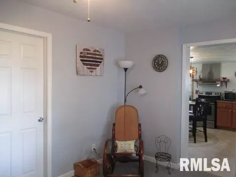 512 Main St, Henry, IL 61537 photo 13