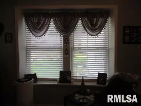 512 Main St, Henry, IL 61537 photo 16