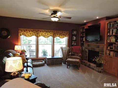1201 Stacy Ln, Macomb, IL 61455 photo 7