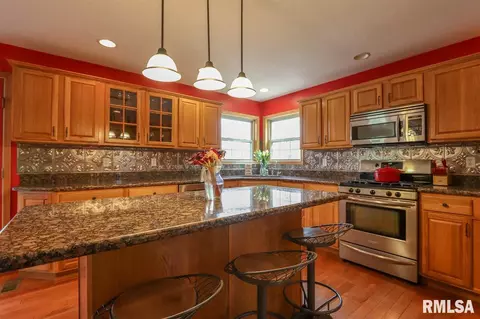 842 Banta Rd, Metamora, IL 61548 photo 11