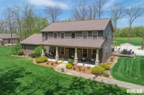 842 Banta Rd, Metamora, IL 61548 photo 1