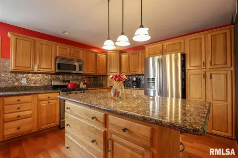 842 Banta Rd, Metamora, IL 61548 photo 12