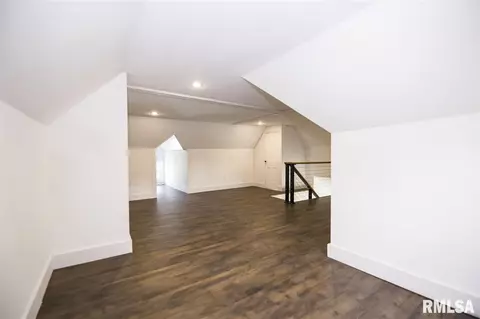 520 E Adams St, Morton, IL 61550 photo 18
