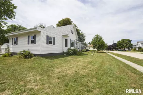520 E Adams St, Morton, IL 61550 photo 2