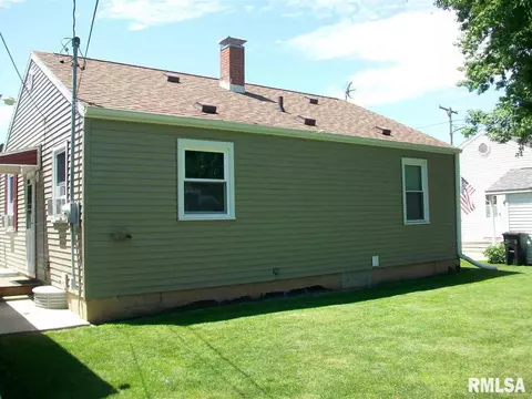 345 Iris Ct, Canton, IL 61520 photo 31
