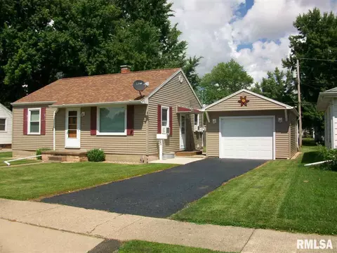345 Iris Ct, Canton, IL 61520 photo 35