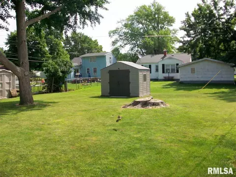 345 Iris Ct, Canton, IL 61520 photo 30