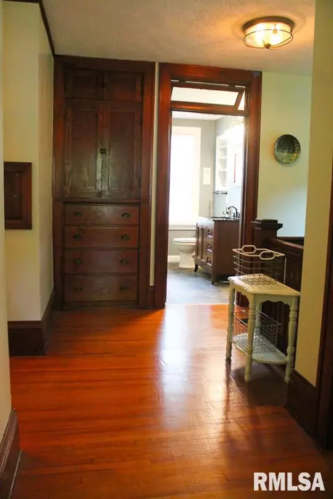 518 N Main St, Eureka, IL 61530 photo 22
