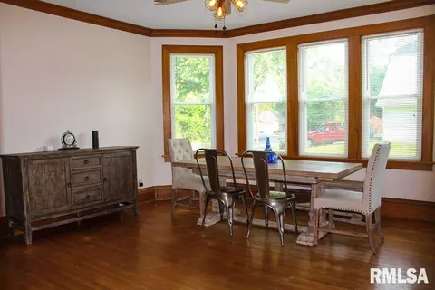 518 N Main St, Eureka, IL 61530 photo 7