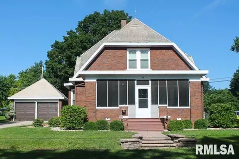 518 N Main St, Eureka, IL 61530 photo 1